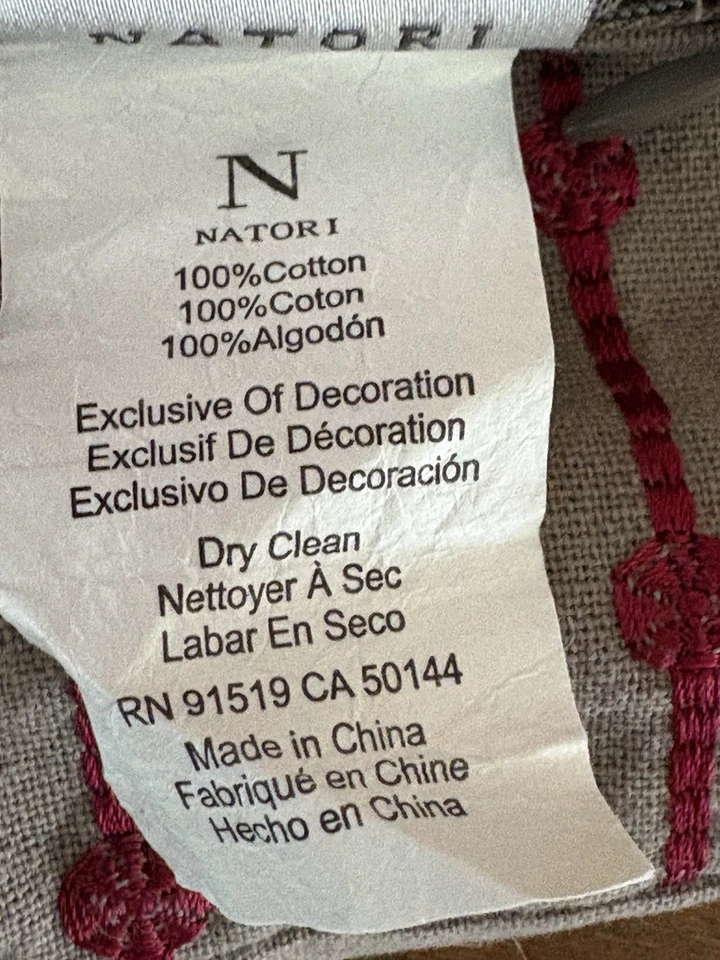 "2 fundas de almohada cuadradas NATORI flor de cerezo gris con bordado granate 25"" X 24" Foto 3 de 4