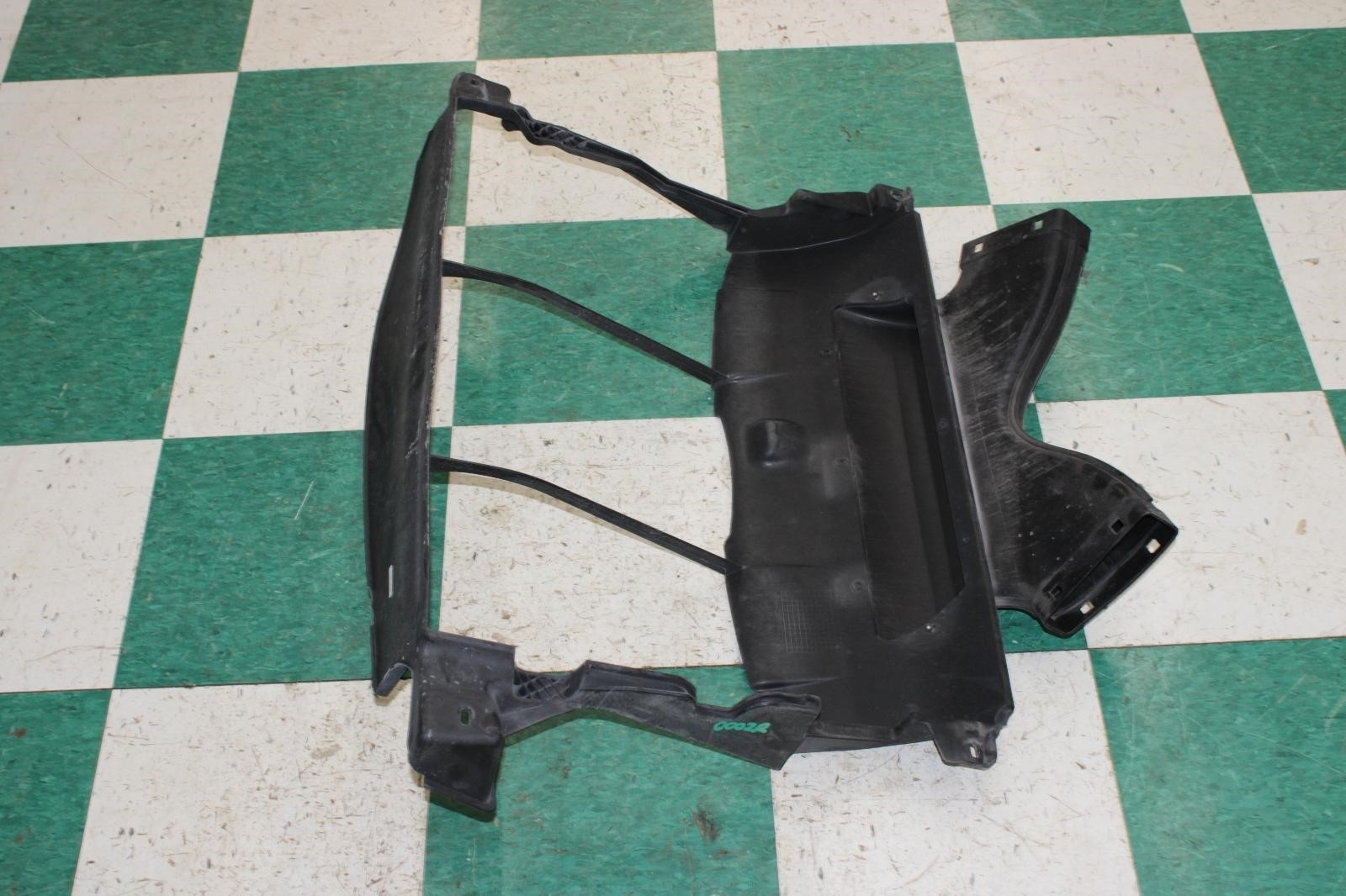 Maserati Ghibli 2014-2020 Radiator support Black