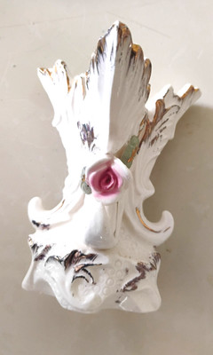 Vintage Collectible Empress Porcelain Hand Painted Gold Trimmed Rosebud Vase