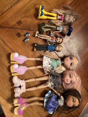 Bratz doll (3)  lot with 5'' dolls