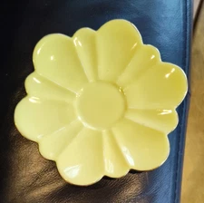 c 1893-1900 Wileman & Co Foley China Daisy Shaped Saucer Yellow Gold Trim 