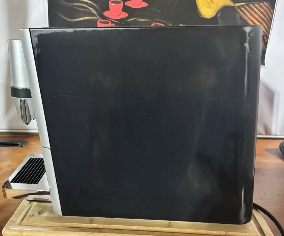 Máquina de café espresso Jura ENA Micro 5 15016 - ¡Reacondicionada con garantía! Foto 4 de 4