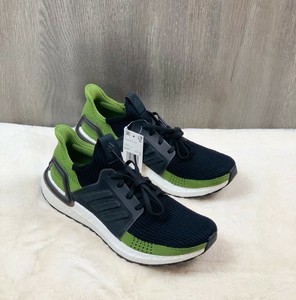 ultraboost 19 green black