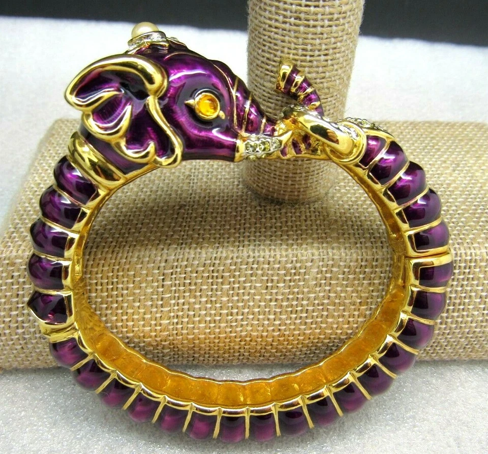 Kenneth J Lane KJL PÚRPURA Esmalte Estrás Elefante Brazalete Pulsera Libro PIEZA Foto 2 de 4