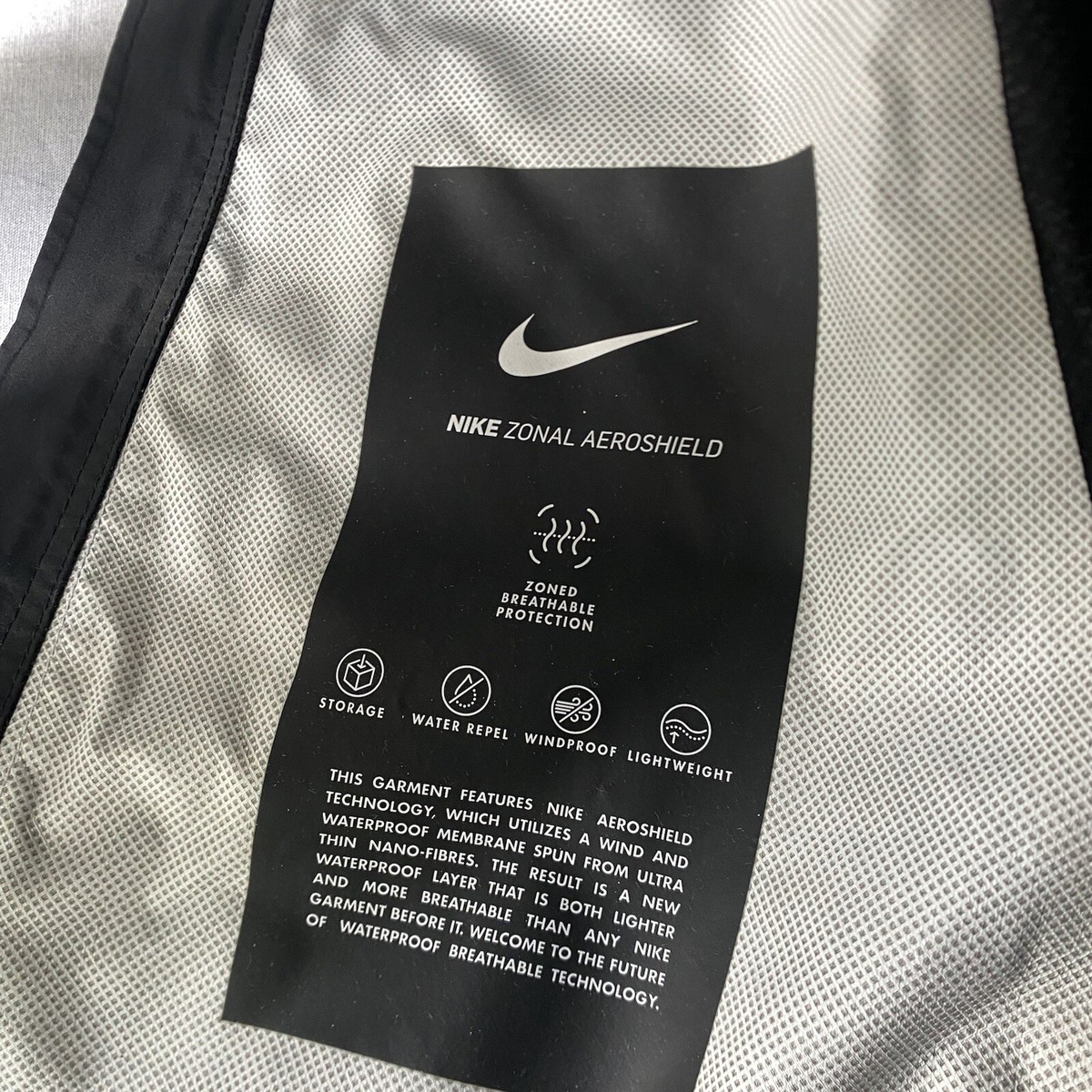 NIKE - 【Mサイズ】オレゴンプロジェクト Aeroshield Jacket Nike Mens M Zonal Aeroshield Running Zip Jacket 857808-010
