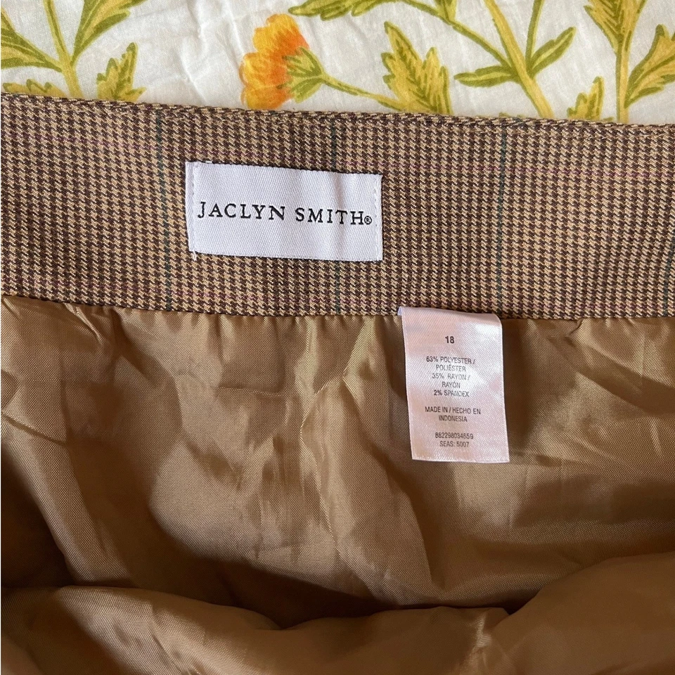 Falda midi marrón a cuadros a cuadros micro pata de gallo Jaclyn Smith línea A Academia | 18 Foto 3 de 4