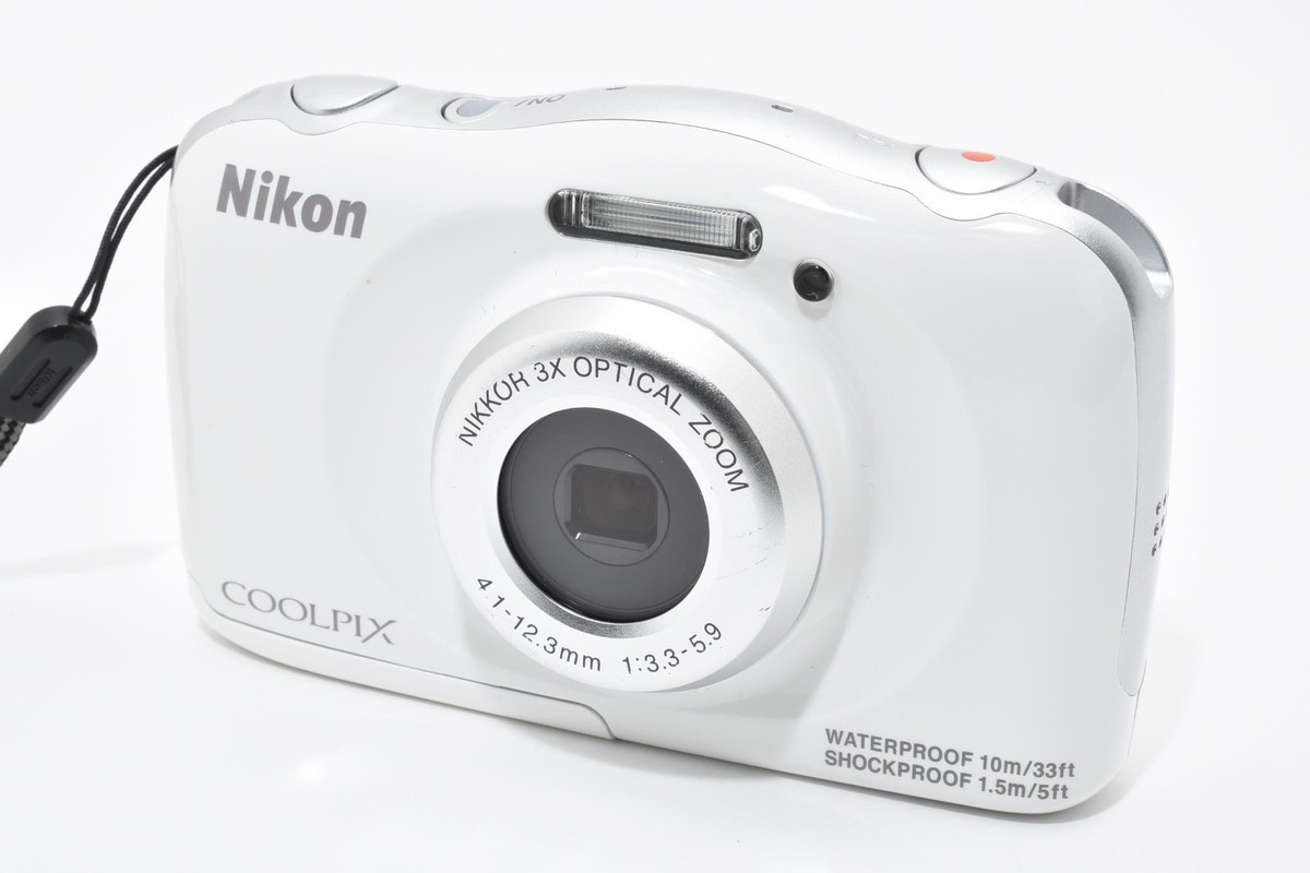 Nikon COOLPIX S33 13.2MP Waterproof Digital Camera White [EXC