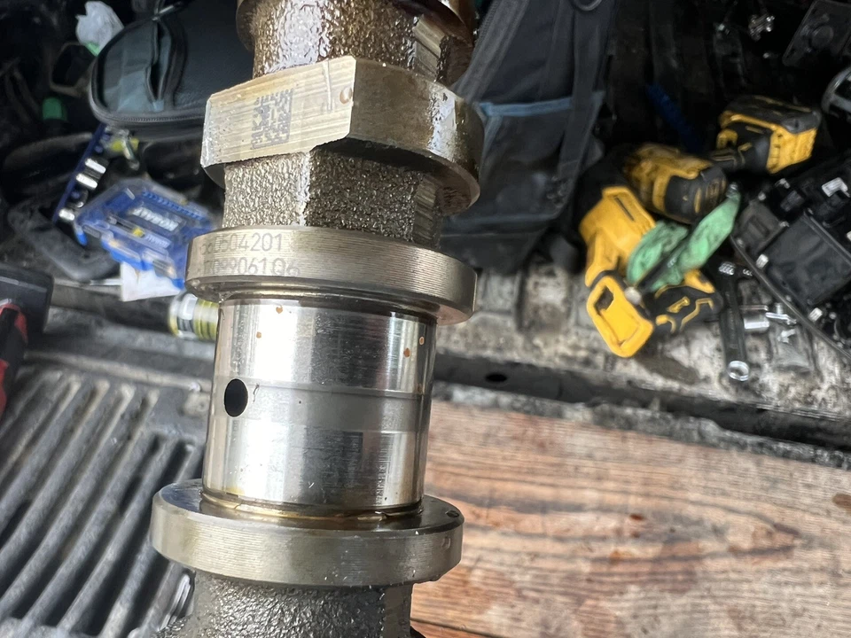 Mercede W211 E63 ML63 C63 AMG M156 Camshaft Cam Shaft Exhaust Right Side OEM - Image 3 of 4