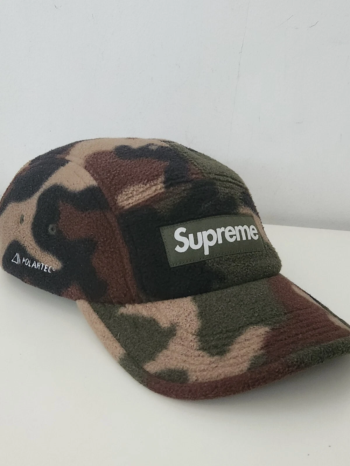 Casquette de camp FW22 Supreme x Polartec Woodland camouflage chapeau polaire boîte logo