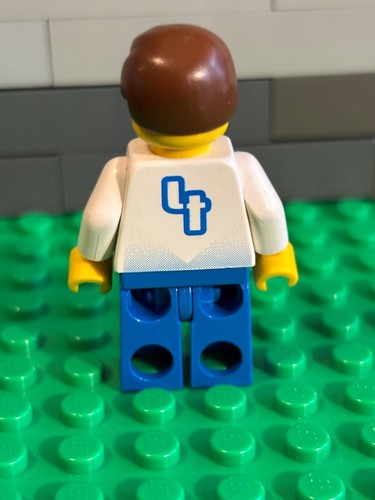 soc082 Uniform #4 Soccer Player & 30488c01 Stand From 3420 Lego Minifigure - Picture 3 of 5
