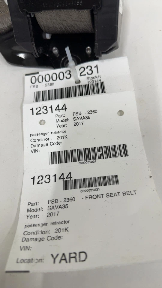 GMC Van Savana 3500 2016-24 cinturón de seguridad delantero derecho con retractor Foto 4 de 4