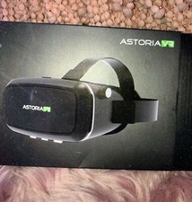 VIRTUAL REALITY HEADSET