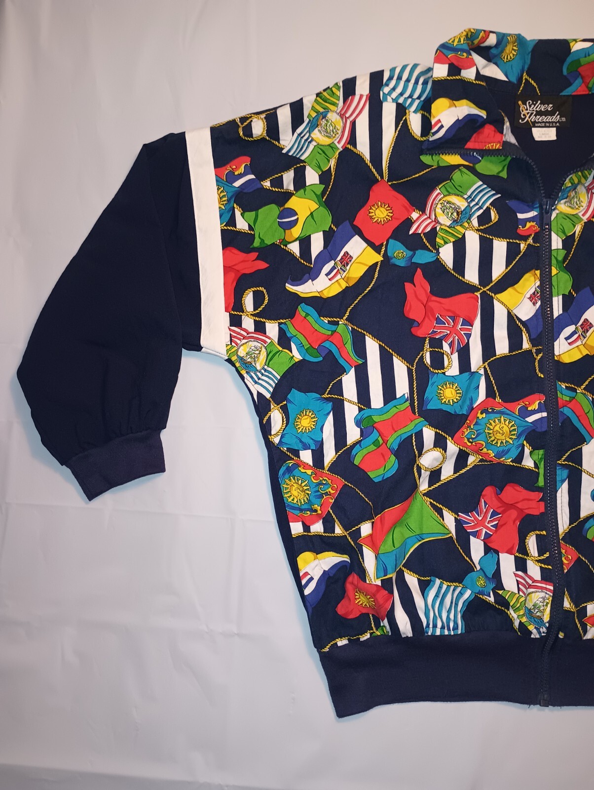 Vintage Silver Threads Multi Flags lightweight Ja… - image 17