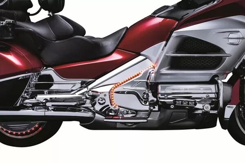 Copertura Motore *Küryakyn 7366* Adatta Per Gold Wing GL1800 2012-2016 - Foto 3 di 5