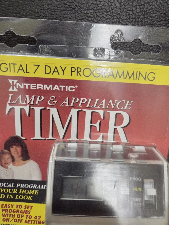 Intermatic D17C Digital Lamp & Appliance  Timer Programmable 7 Day Model  - Image 4 of 4
