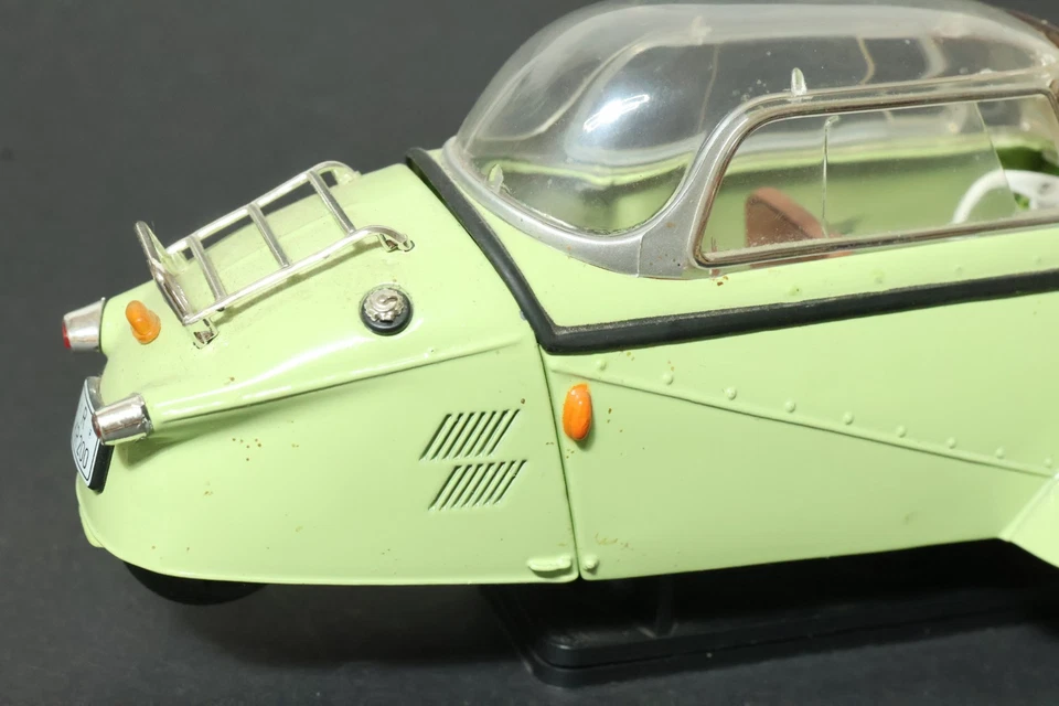 Revell 1:18 Messerschmitt Kabinenroller Kr 200 Modellino Auto Modello Oldtimer - Immagine 4 di 4