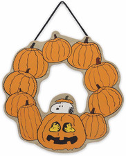 Peanuts Snoopy Jack-O-Lantern Halloween Wreath Hanging Wood Wall Decor