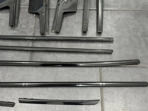 Trims BMW X1 E84 high gloss shadowline trim shaft cover B pillar