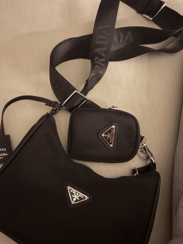 PRADA Re-Edition 2005 Schultertasche Halbmond schwarz Nylon, Zip, abnehmbar - Bild 2 von 2