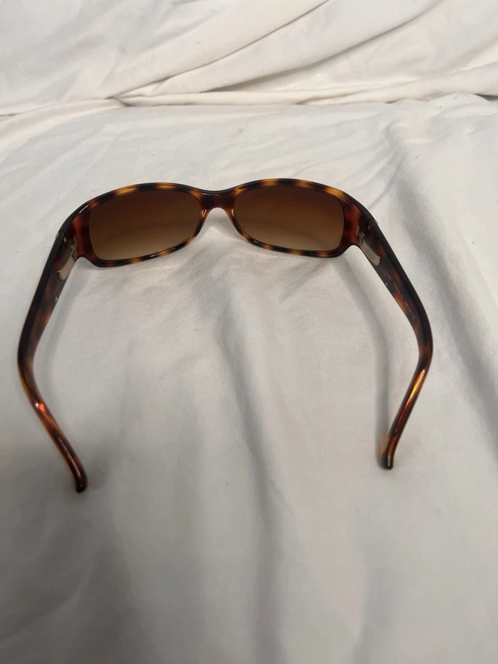 Gafas de sol fósiles vintage con estuche Foto 3 de 4