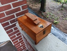 VINTAGE TOASTMASTER SHOE SINE BOX CADDY WITH BRUSHES SHOE POLISH TINS JAR