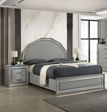 Glam Style Eastern King Size 3pc Bed 2x Nightstand Set Metallic Gray Finish