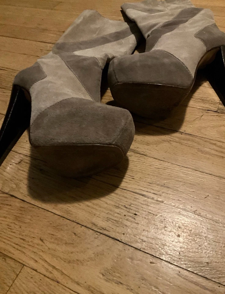 Botas Alice & Olivia Gamuza Hasta la Rodilla Geo Patchwork Talla 7 (37.5) Foto 4 de 4