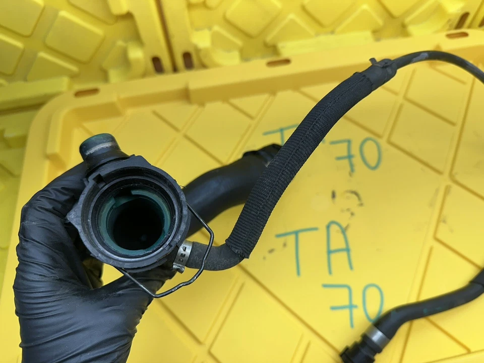 2008-10 BMW 535I N54 E60 ВЕРХНЯЯ ТРУБА ВОЗВРАТНОГО ШЛАНГА ОХЛАЖДАЮЩЕЙ ЖИДКОСТИ - Изображение 3 из 4