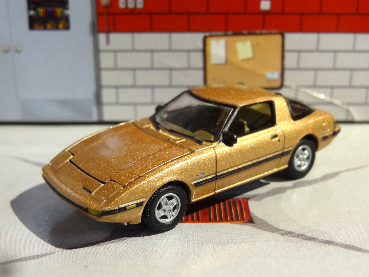 1ST GEN 1978-85 MAZDA SAVANNA RX-7 SPORTS COUPE 1/64 DIECAST