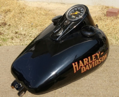 Harley Davidson Genuine Gas fuel tank Dyna FXR FXD FXDL FXDWG