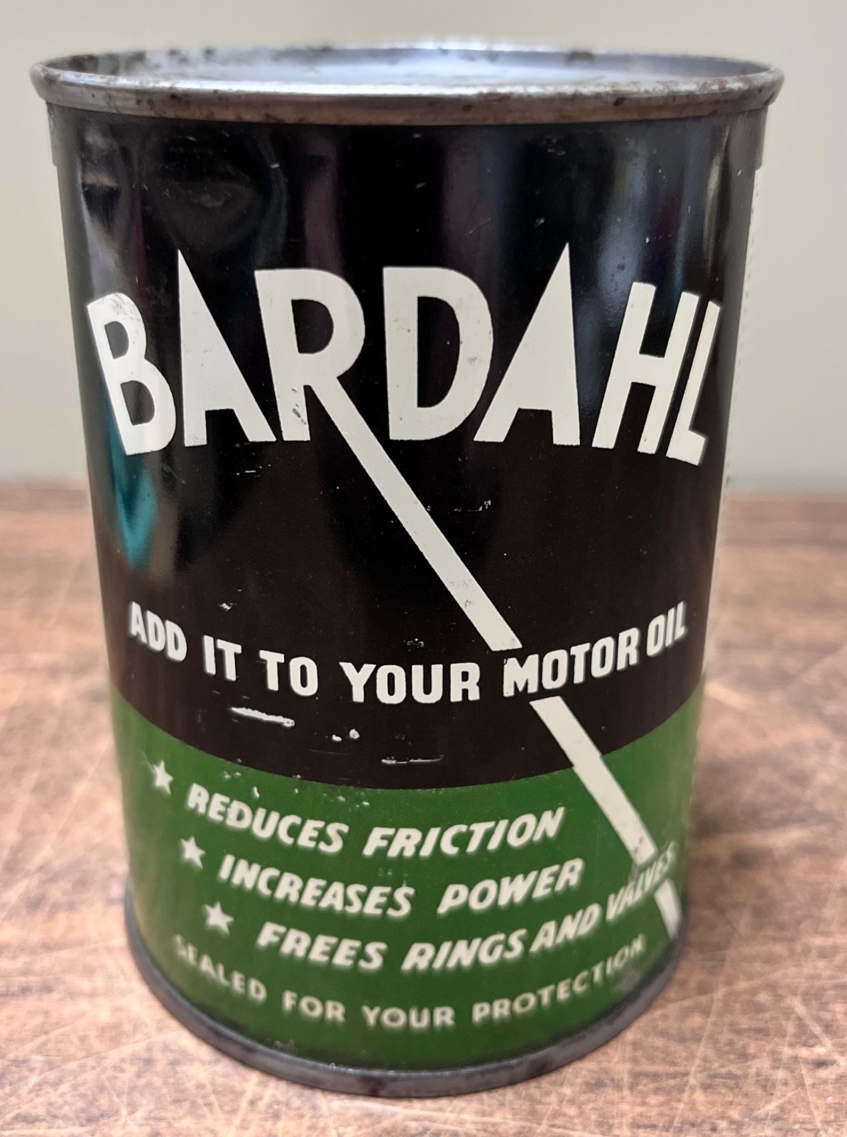 Full 1950s VINTAGE BARDAHL OIL CO ST. LOUIS MO, MOTOR OIL CAN 1 PINT Additive