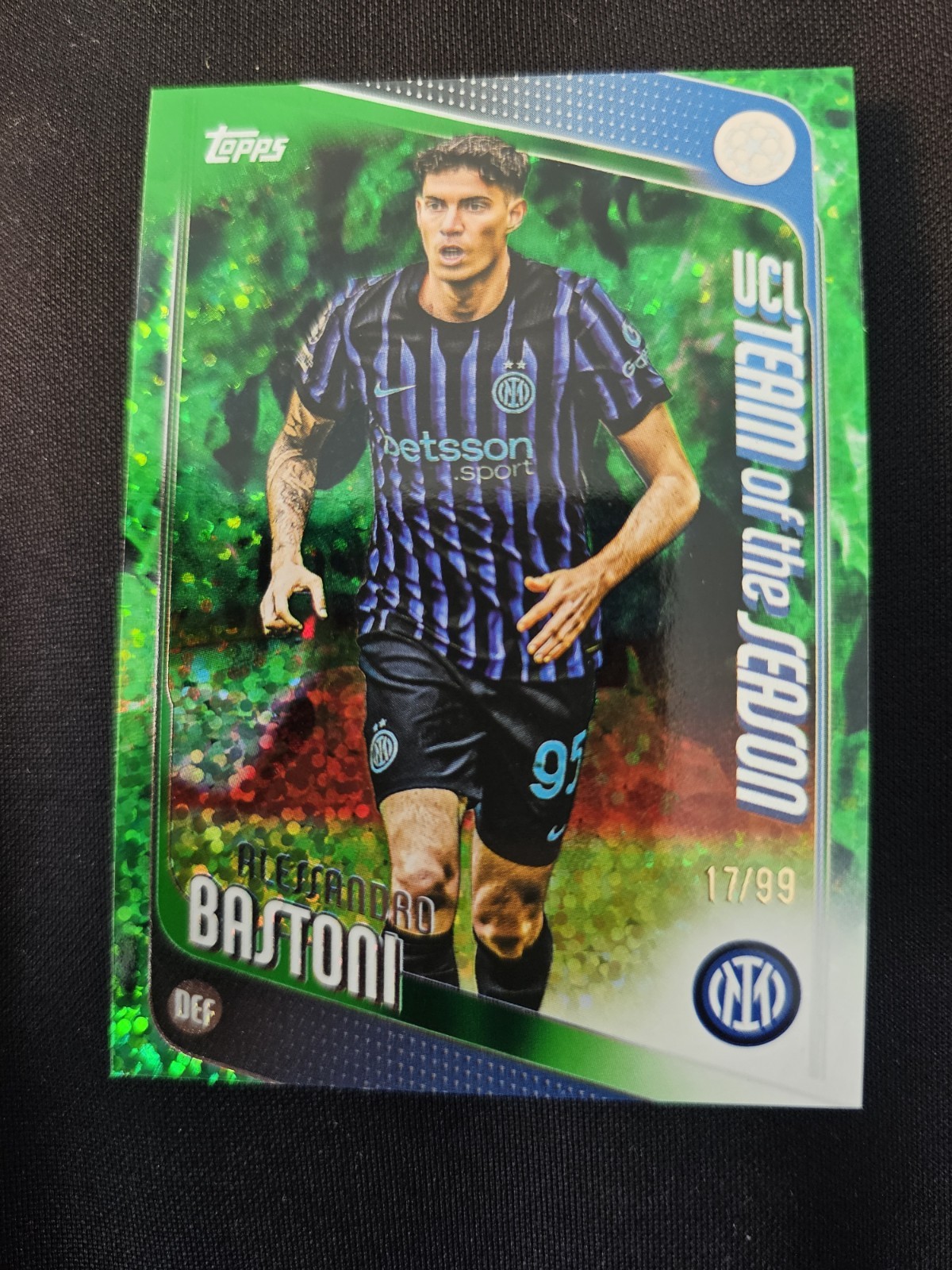 2025/26 Topps UEFA - Alessandro Bastoni - 17/99 Green Mini Diamond - Inter