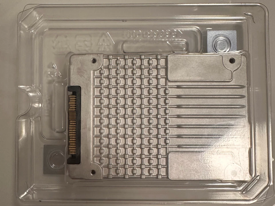 New 15.36TB Intel SSD P5316 Series NVME U.2 2.5" 51.85PBW Drive Solid U.2 QLC - Image 2 of 2