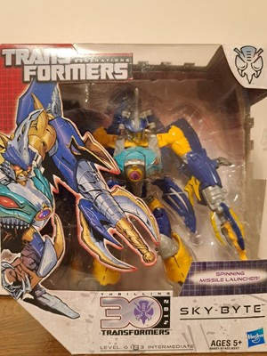 Transformers Generations Thrilling 30 Skybyte MIB
