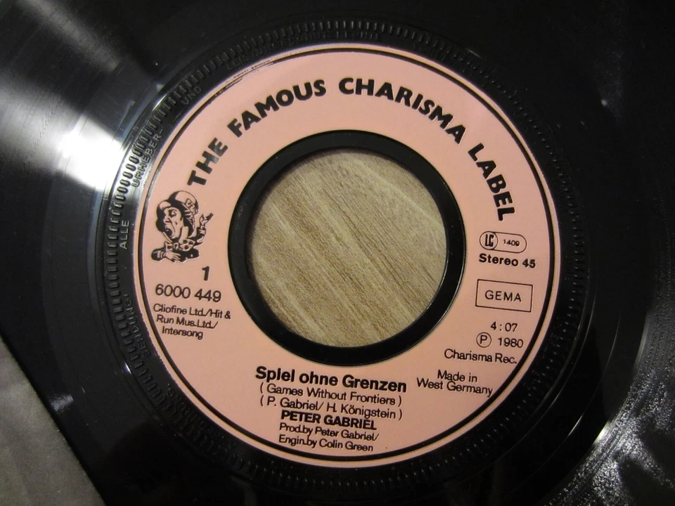PETER GABRIEL 7'' Germany CHARISMA 45rpm GAMES WITHOUT FRONTIERS vinyl N.M. - Image 2 of 4