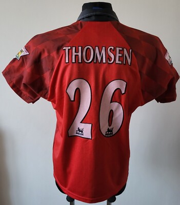 Manchester United 1996-1997 Home football Umbro shirt #26 Thomsen