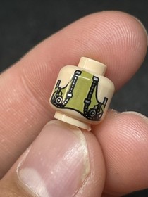  LEGO&reg; Minifigure Head Part Light Nouget Bane Batman 76001 Dark Knight