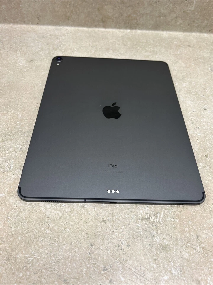 Apple A2014 iPad Pro 3rd Gen. 256GB, Wi-Fi +Cellular 12.9 in - Space Gray - Image 2 of 4
