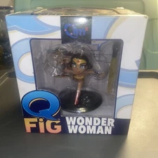 QFig Quantum Mechanix Inc - Animated Wonder Woman Figure - Good used condition