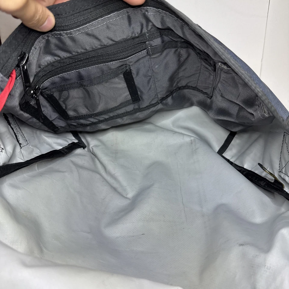 TIMBUK2 Clásico Mediano Ciclismo Mensajero Bolso de Hombro - Azul Claro + Oscuro Foto 4 de 4