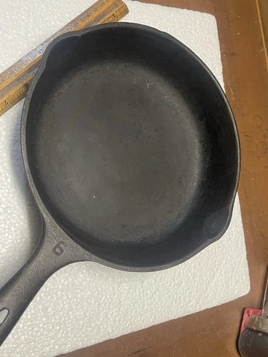 Antique Wagner Ware No. 6 Cast Iron 2 Spout Skillet