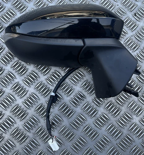 TOYOTA YARIS CROSS - DRIVER SIDE WING MIRROR BLACK - 2021 2022 2023 2024 2025