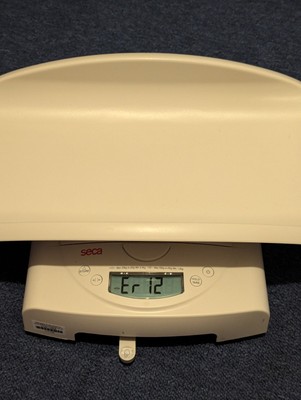 SECA 385 elektronische Baby Kleinkind Waage Digital & Tragetasche - zeigt Fehler 12