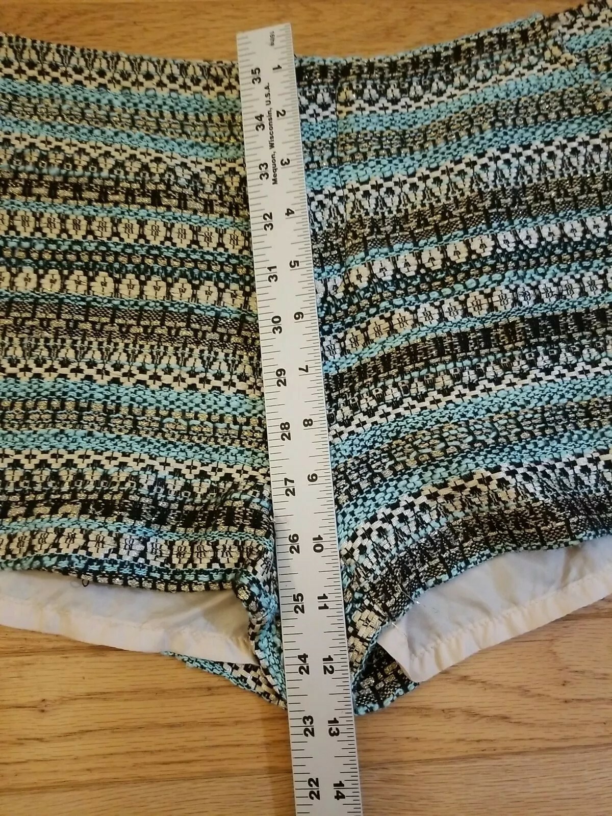 Freeway Juniors Medium Aztec Print Multicolor Sho… - image 5