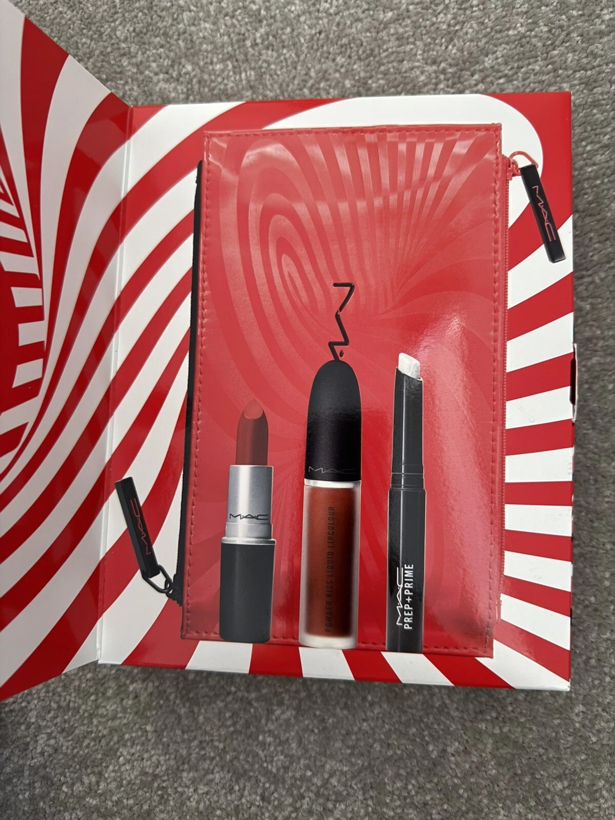 MAC Best Kept Secret Lip Kit - Chili, Gift Set