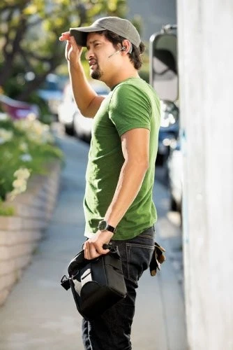 Poly (Plantronics + Polycom) Plantronics - Voyager Legend (Poly) - Bluetooth - Image 2 of 4