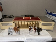 Melissa  Doug Wooden Show Horse Stable with 7 Toy Horses