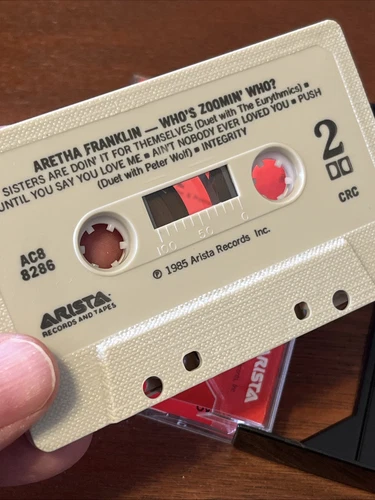 ARETHA FRANKLIN WHO'S ZOOMIN' WHO? CASSETTE TAPE Vintage Soul 1980's Tested - Picture 6 of 8