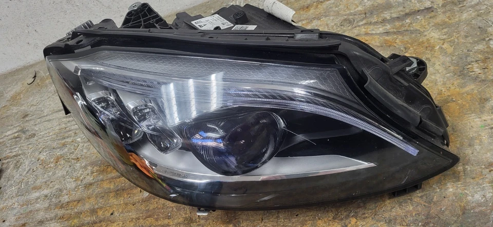 Faro Mercedes C63/C43 2019-2021 lado del pasajero multihaz usado OEM *DC9196 Foto 3 de 4