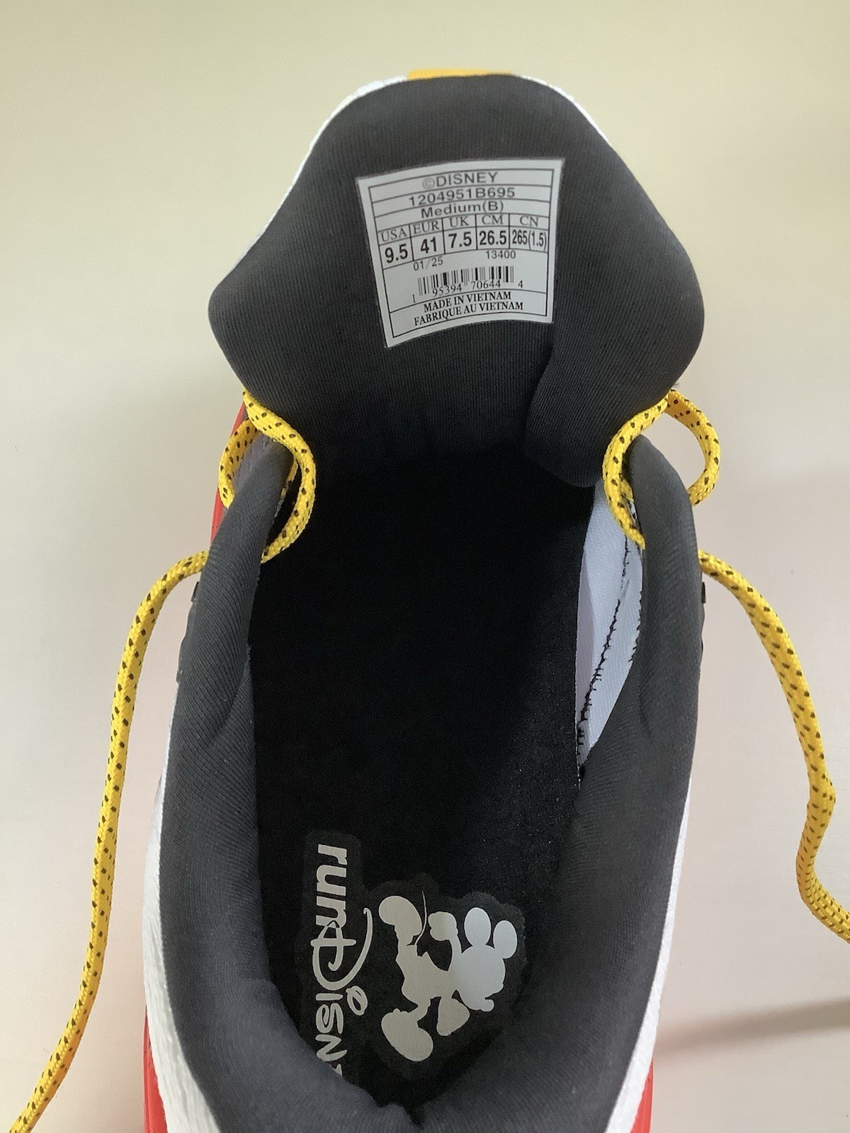 NEW Brooks runDisney Ghost Max 2 Mickey Mouse Women’s Running Shoes - Sz 9.5 image 10